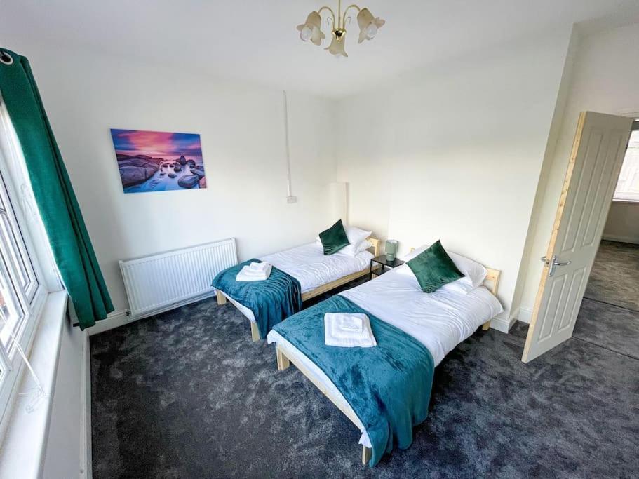 Perfect For Contractors & Families! 7 Beds Free Parking Apartment Birmingham Bagian luar foto