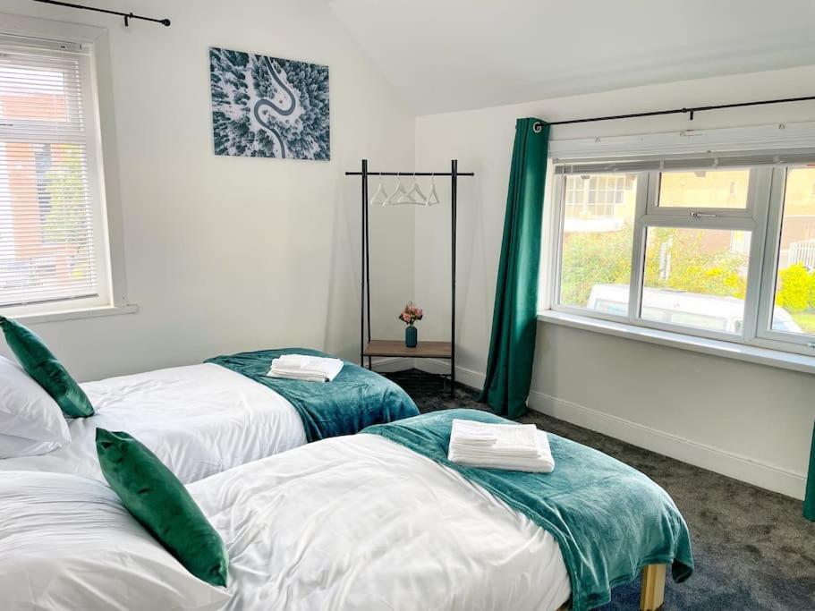Perfect For Contractors & Families! 7 Beds Free Parking Apartment Birmingham Bagian luar foto
