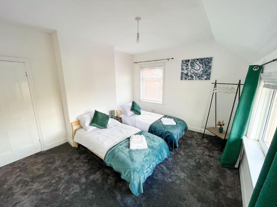 Perfect For Contractors & Families! 7 Beds Free Parking Apartment Birmingham Bagian luar foto