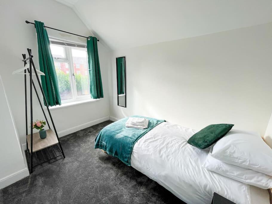 Perfect For Contractors & Families! 7 Beds Free Parking Apartment Birmingham Bagian luar foto
