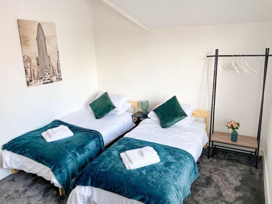 Perfect For Contractors & Families! 7 Beds Free Parking Apartment Birmingham Bagian luar foto